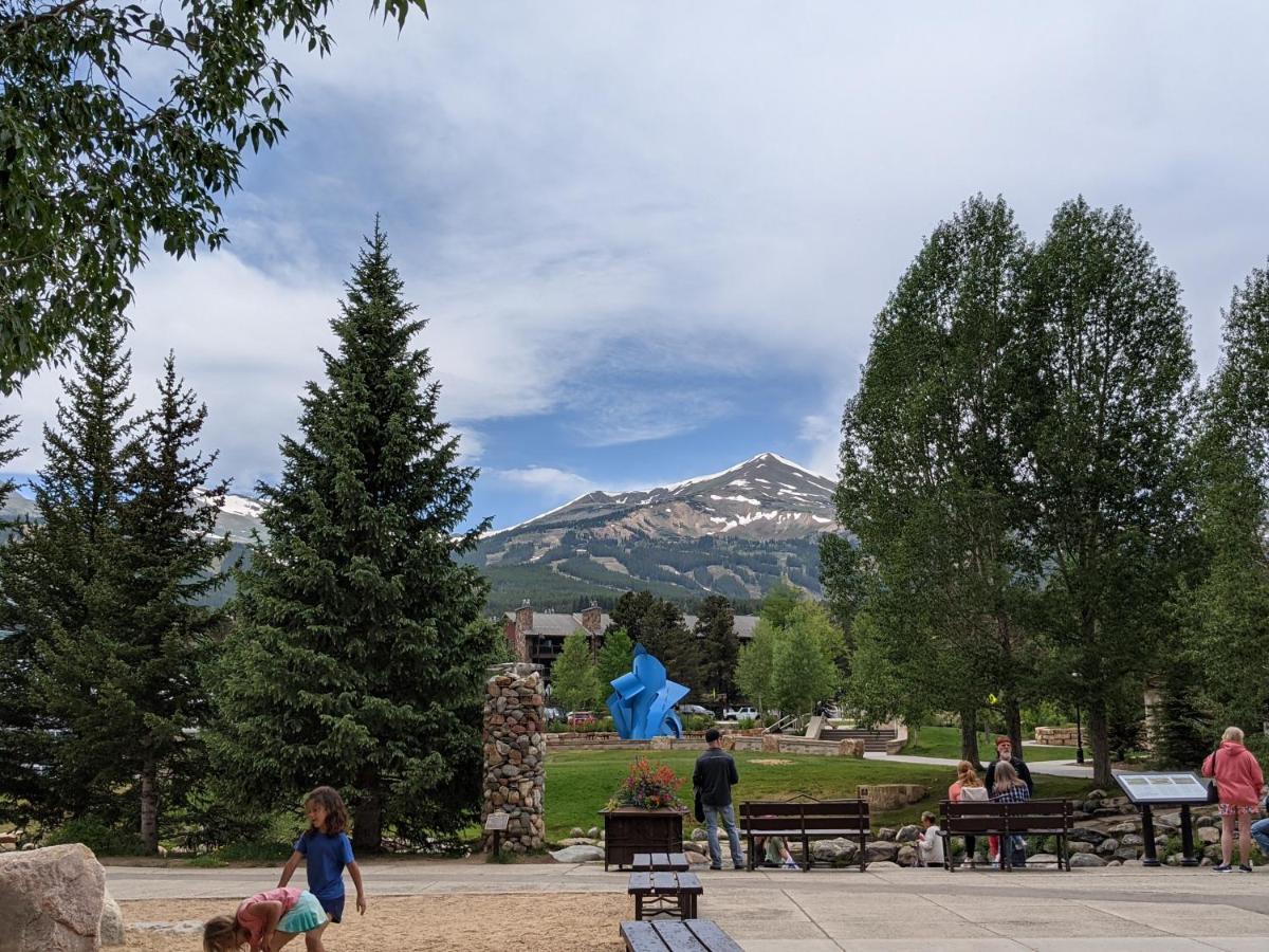 Main Street Breck, Walk Everywhere! بريكنريدج المظهر الخارجي الصورة